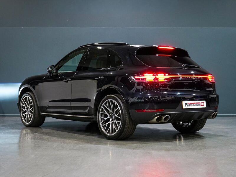 Porsche Macan view 2