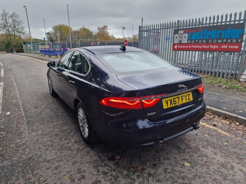 Jaguar XF view 4