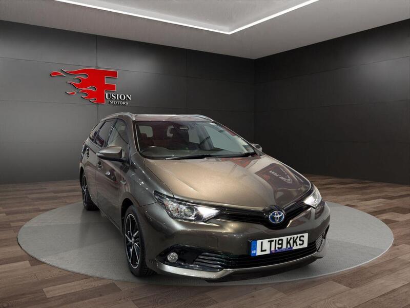 Toyota Auris view 3
