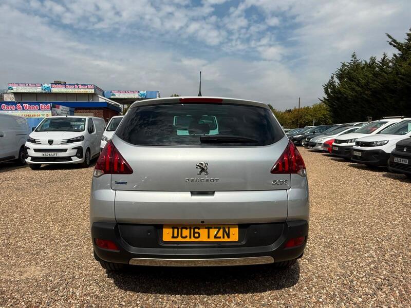 Peugeot 3008 view 4