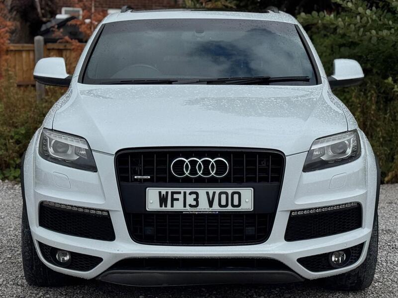 Audi Audi Q7 view 4