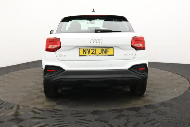 Audi Q2 view 5