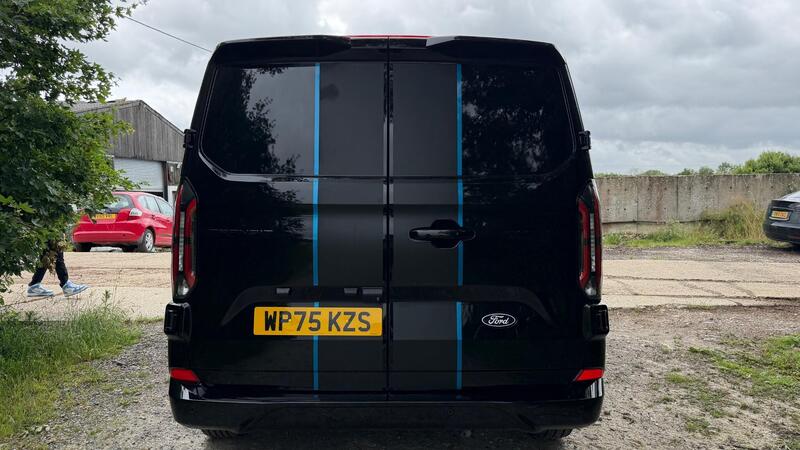 2025 Ford Transit Custom — photo 8