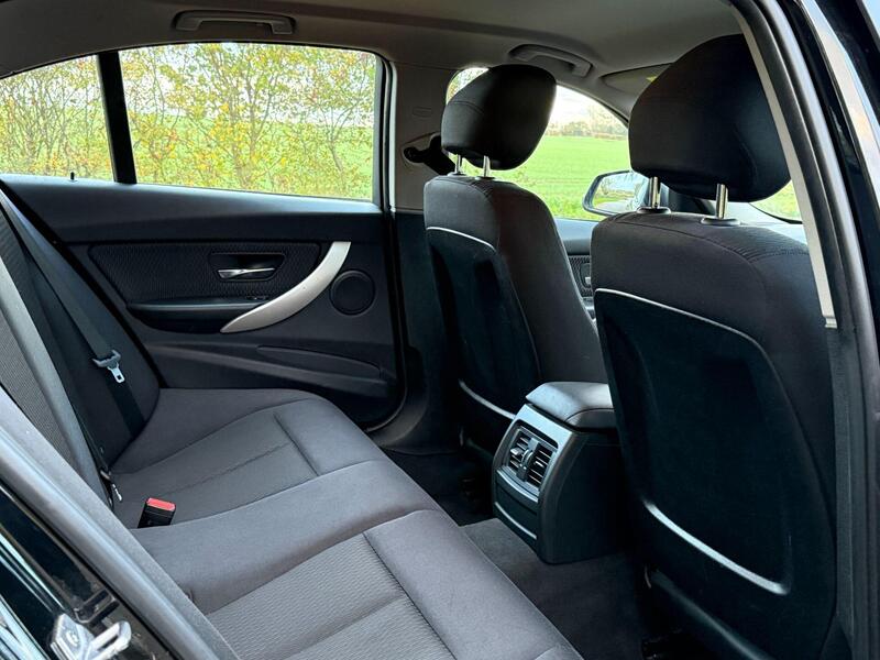 BMW 3 Series view 53