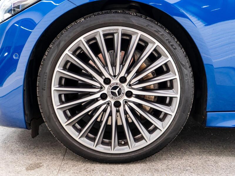 Mercedes-Benz C-Class view 3