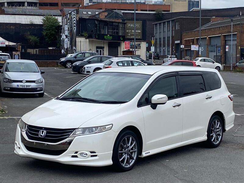 2010 Honda Odyssey in White for sale