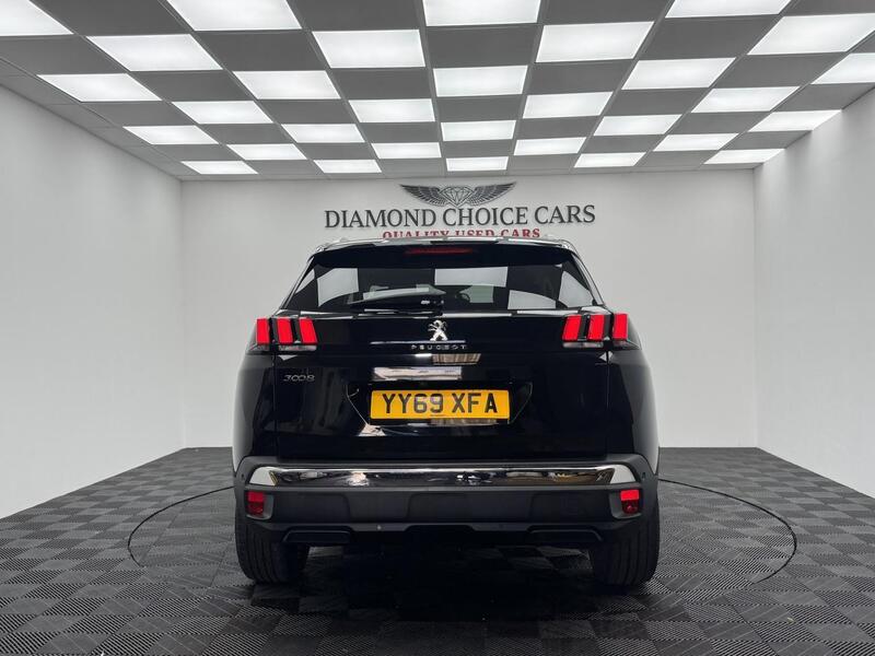 Peugeot 3008 view 5
