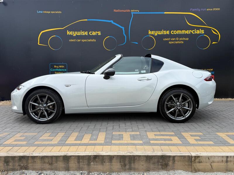 Mazda MX-5 view 2