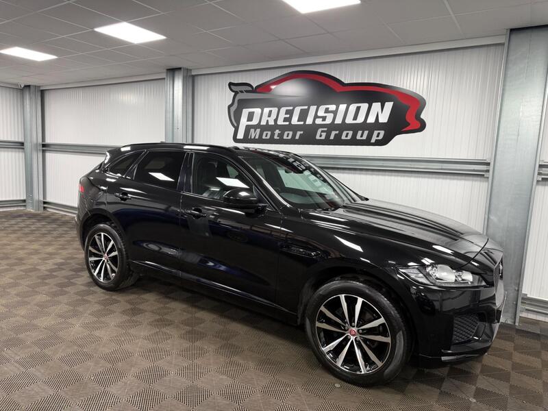 Jaguar F-Pace view 7