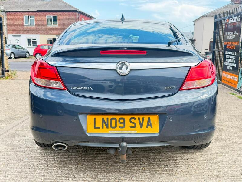 Vauxhall Insignia view 4