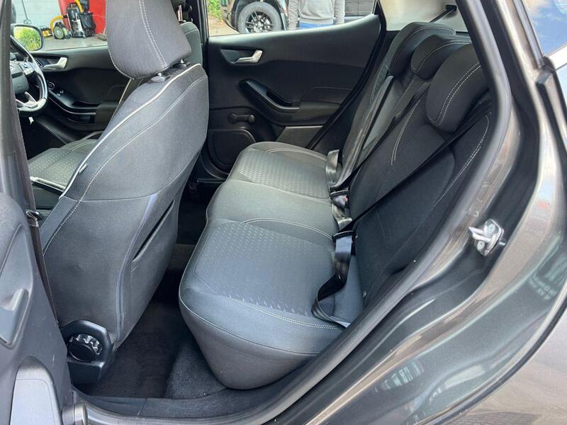 Ford Fiesta view 13