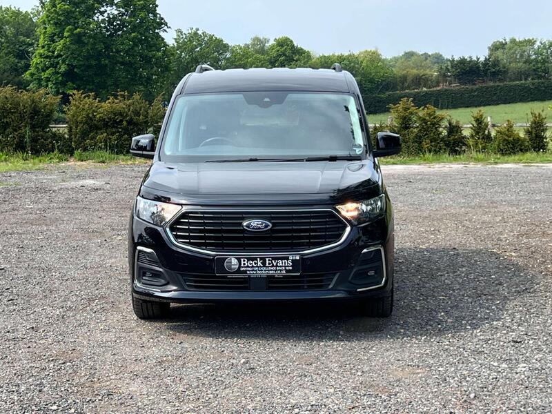 Ford Tourneo Connect view 2