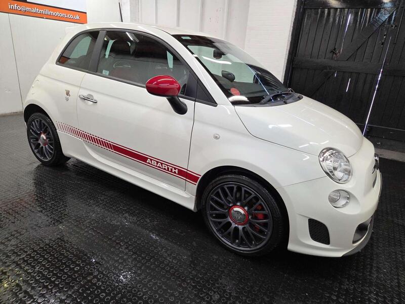 Abarth 595 view 3