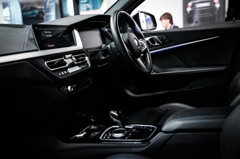 BMW 1 Series view 3