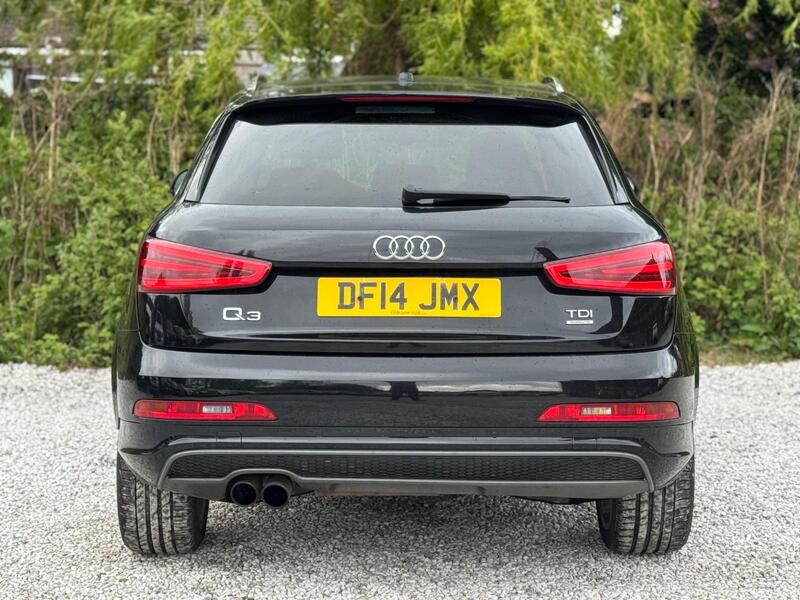 Audi Q3 view 7