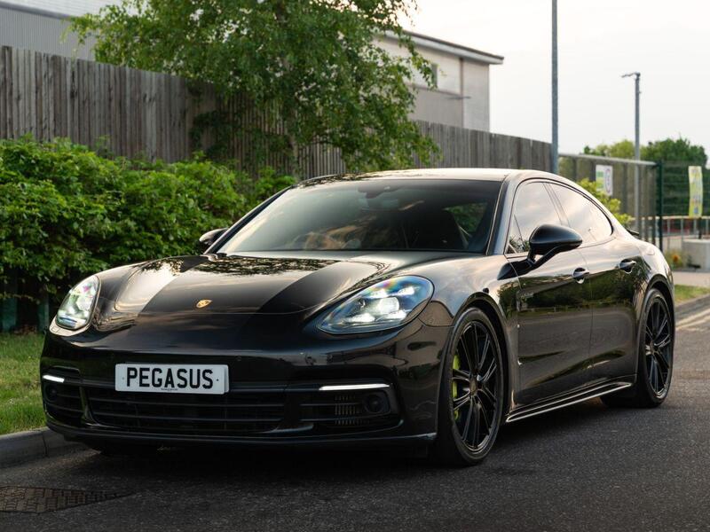 Porsche Panamera view 4