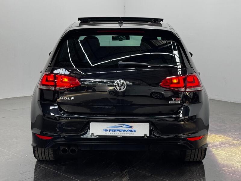Volkswagen Golf view 4
