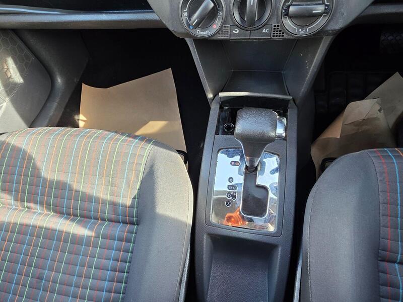 Volkswagen Polo view 2