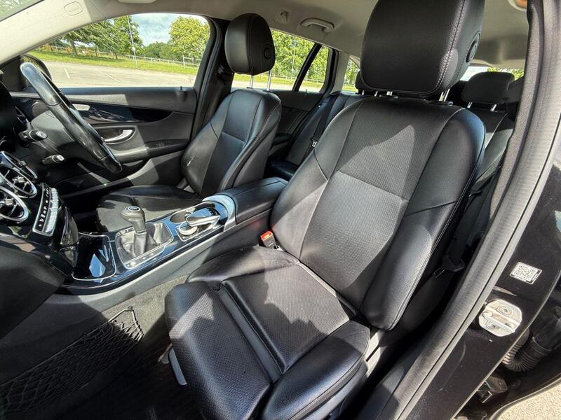Mercedes-Benz C Class view 3
