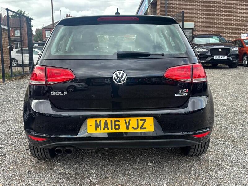 Volkswagen Golf view 6