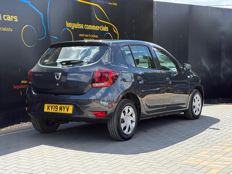 Dacia Sandero view 5