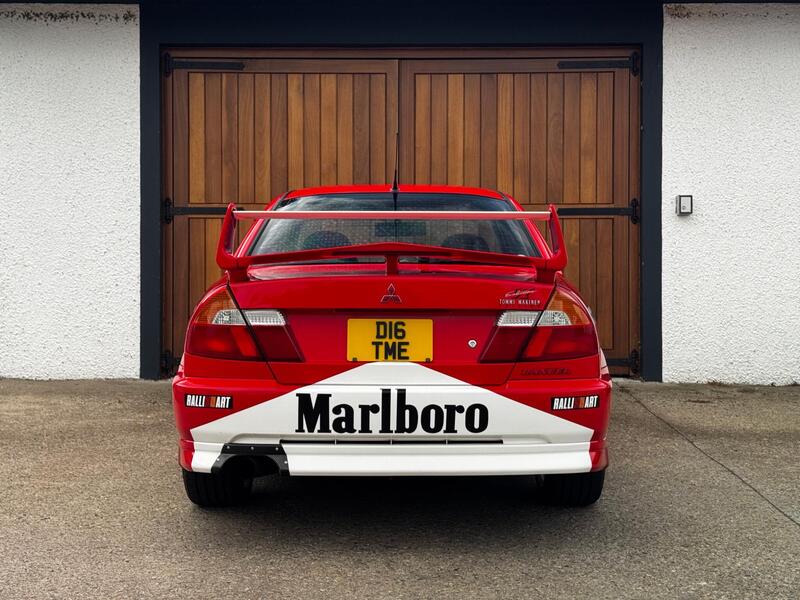 Mitsubishi Lancer view 6