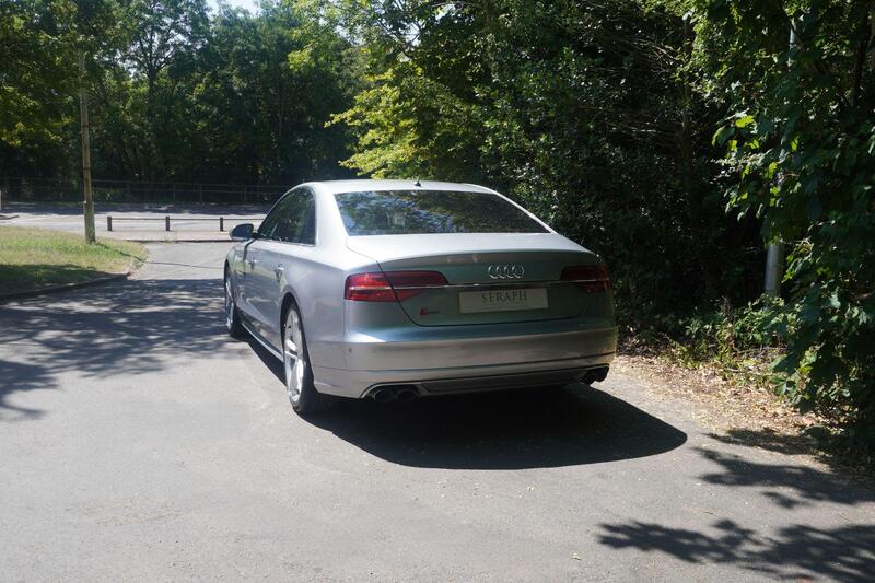 Audi Audi S8 view 5