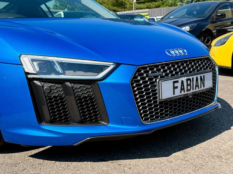 Audi Audi R8 view 7