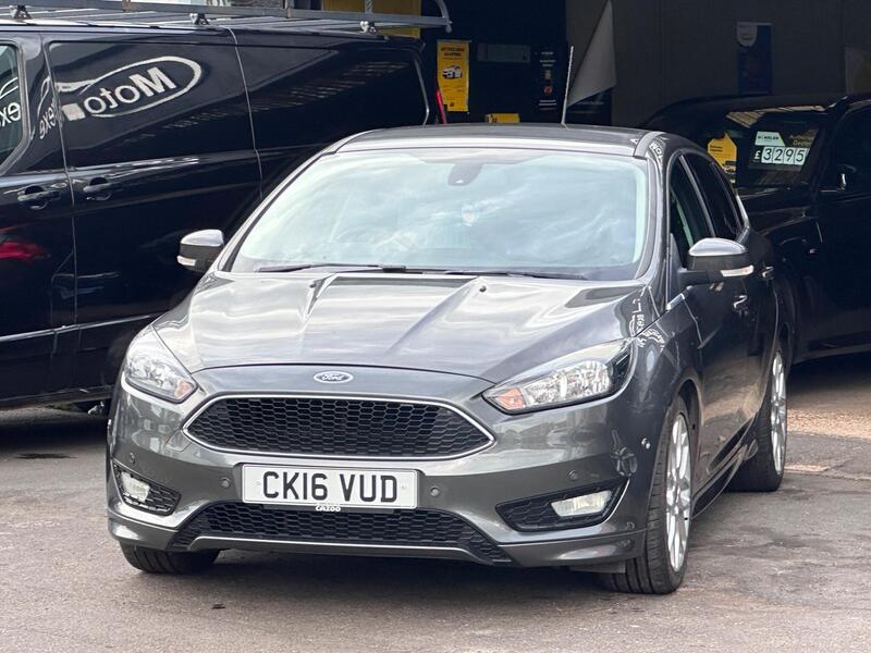 Ford Focus view 4