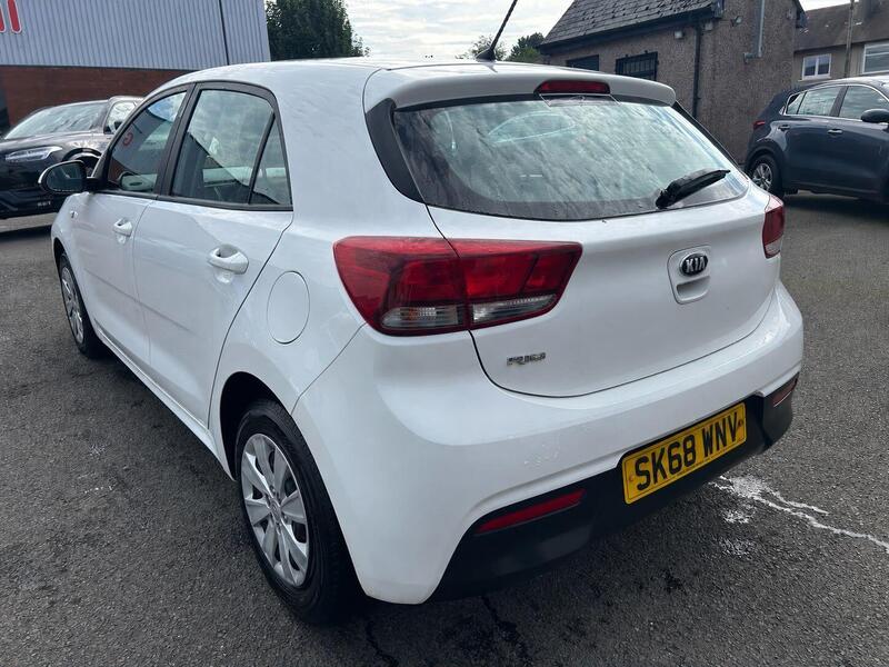 Kia Rio view 6