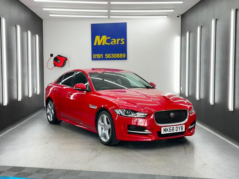 Jaguar Xe view 4