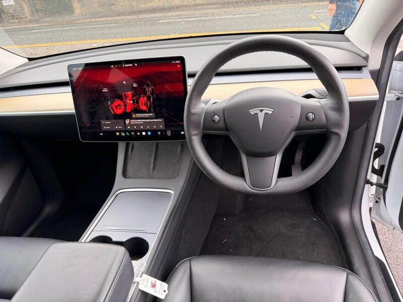 Tesla Model Y view 4