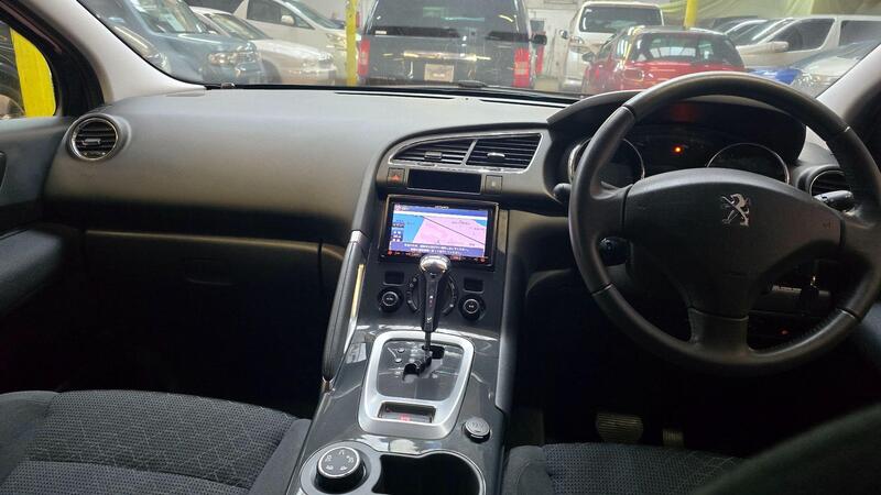 Peugeot 3008 view 3