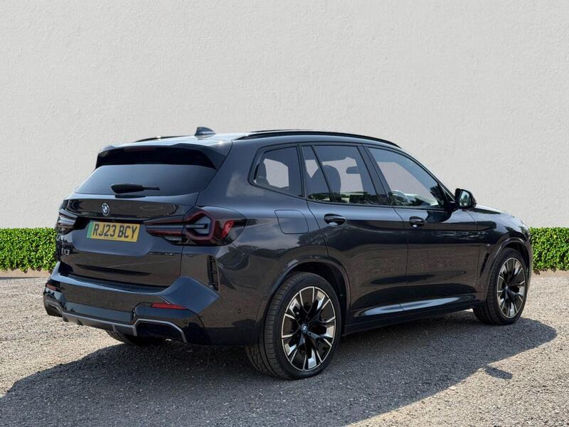 BMW iX3 view 7