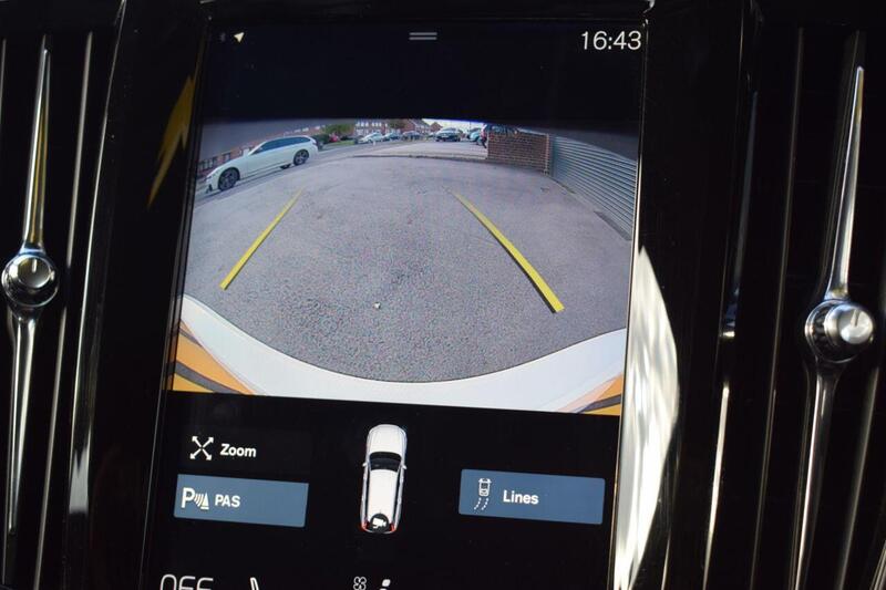 Volvo V90 view 7