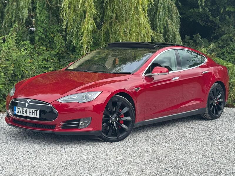 Tesla Model S view 4