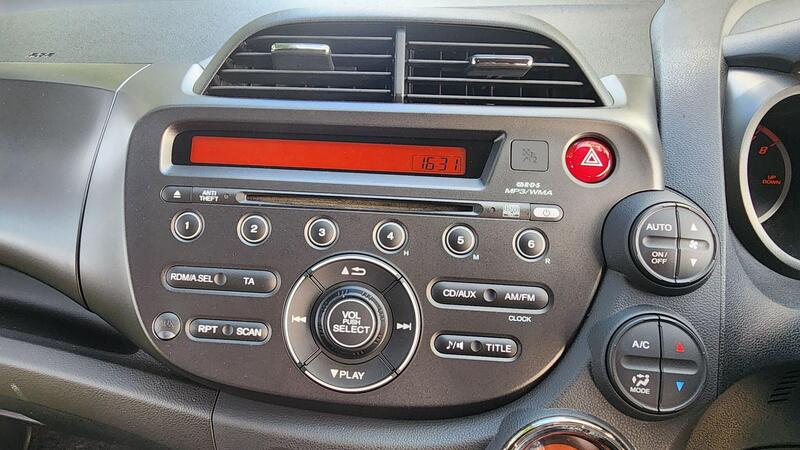 2015 Honda Jazz — photo 38