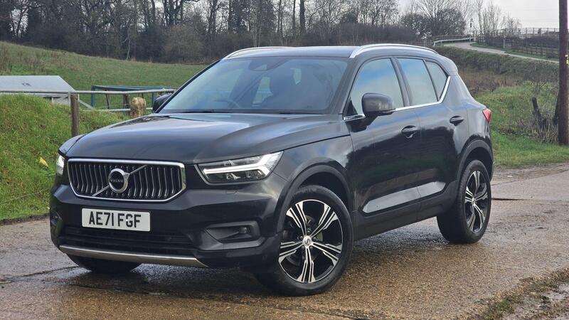 Volvo XC40 — photo 1