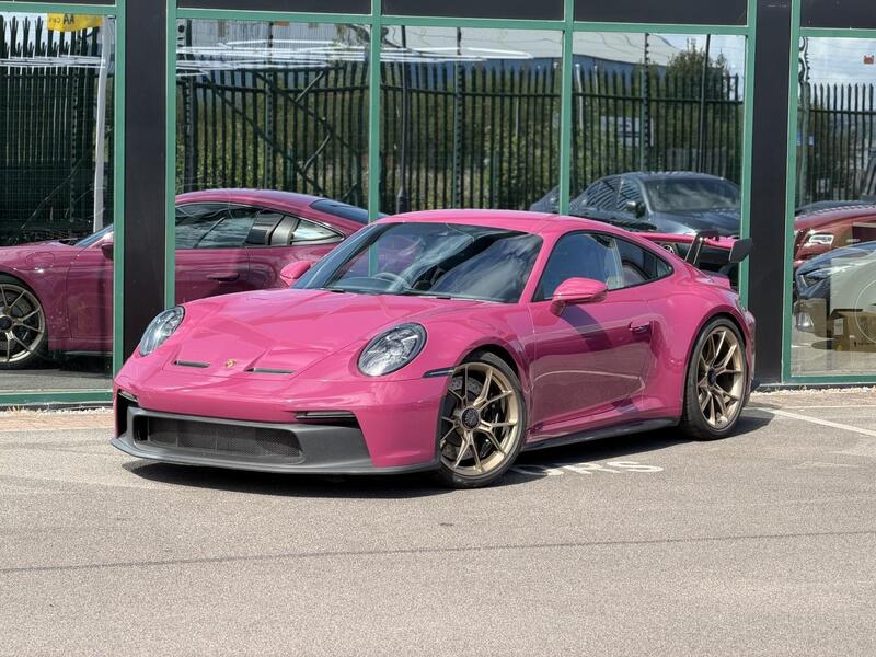 Porsche 911 view 6