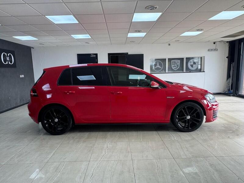 Volkswagen Golf view 2