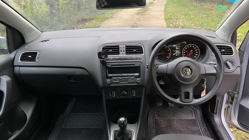 2013 Volkswagen Polo — photo 18