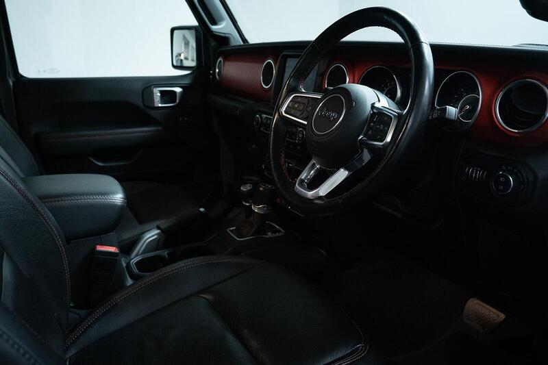 Jeep Wrangler view 3