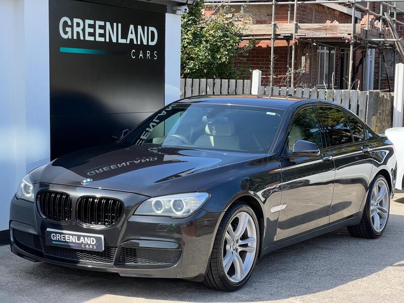 BMW 7 Series view 4