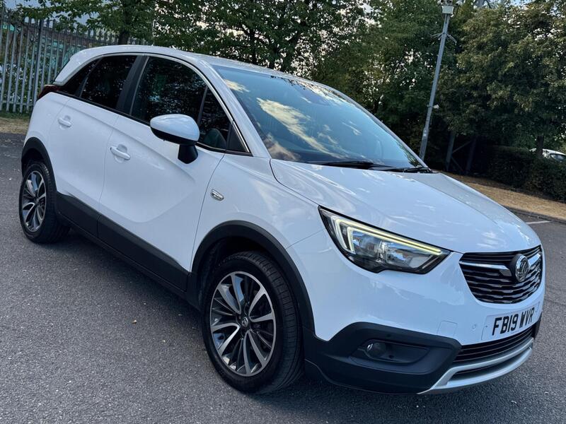 Vauxhall Crossland X view 2