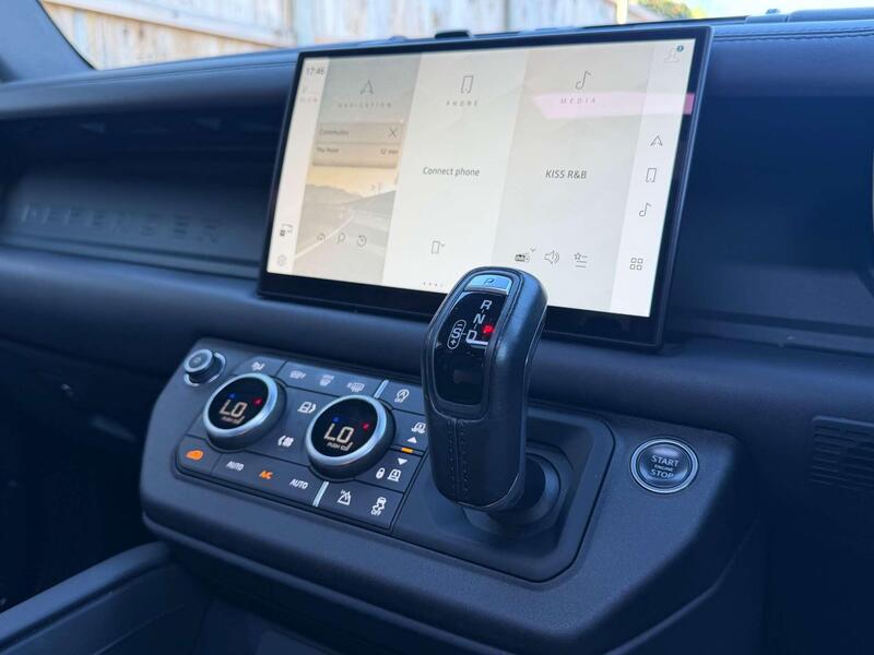 Land Rover Defender 110 view 3