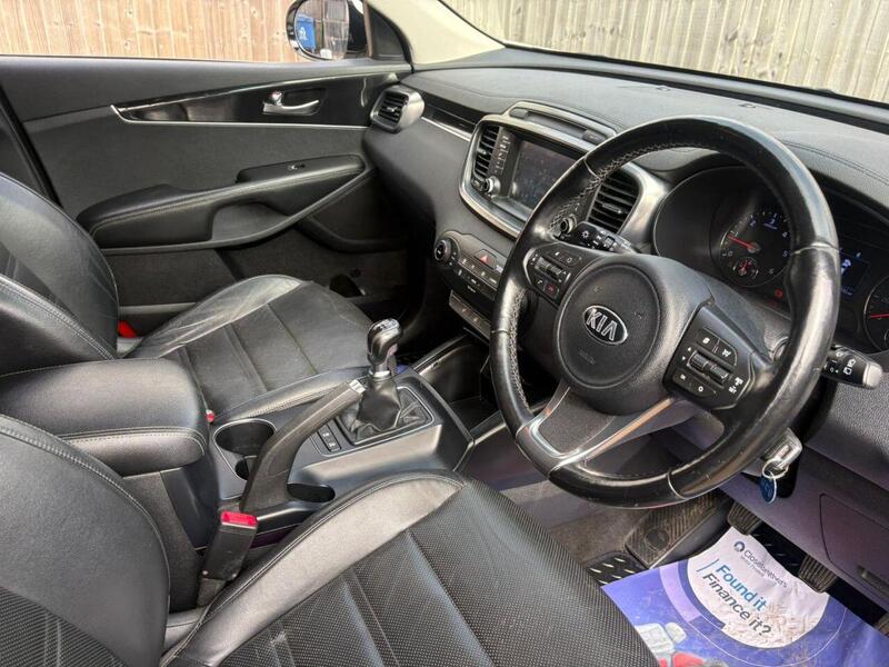 Kia Sorento view 2