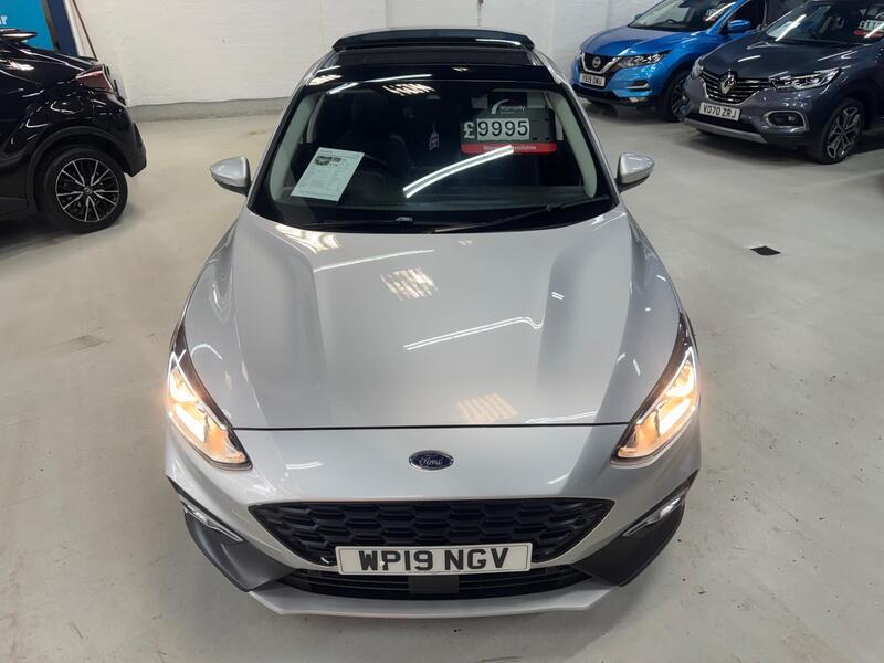Ford Focus view 4