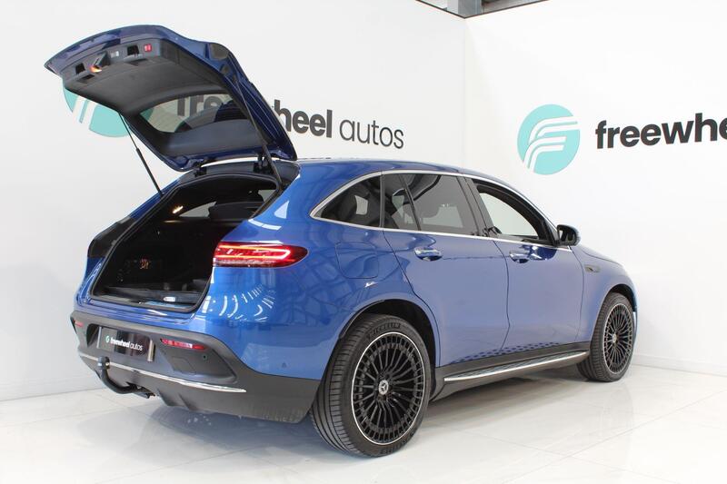2022 Mercedes-Benz EQC in Blue — image 28 of 100