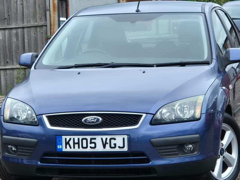 2005 Ford Focus in Blue for sale