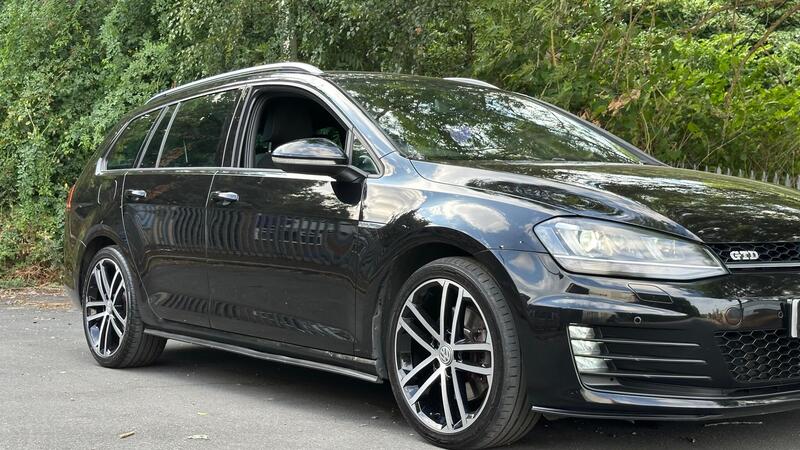 Volkswagen Golf view 6